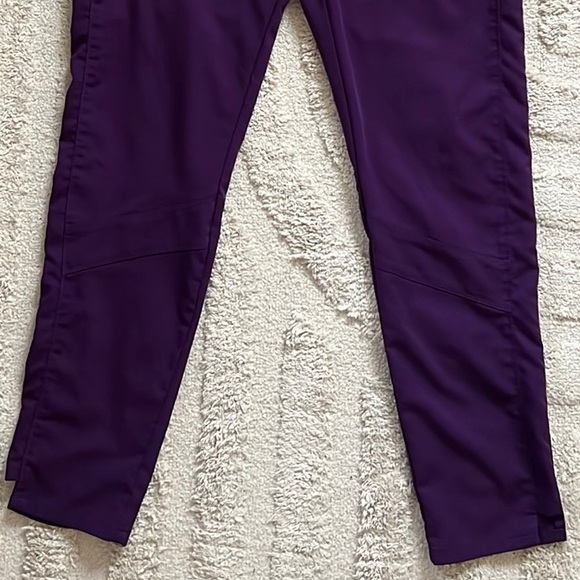 Grey’s Anatomy By Barco knit waist pants - Picture 4 of 9